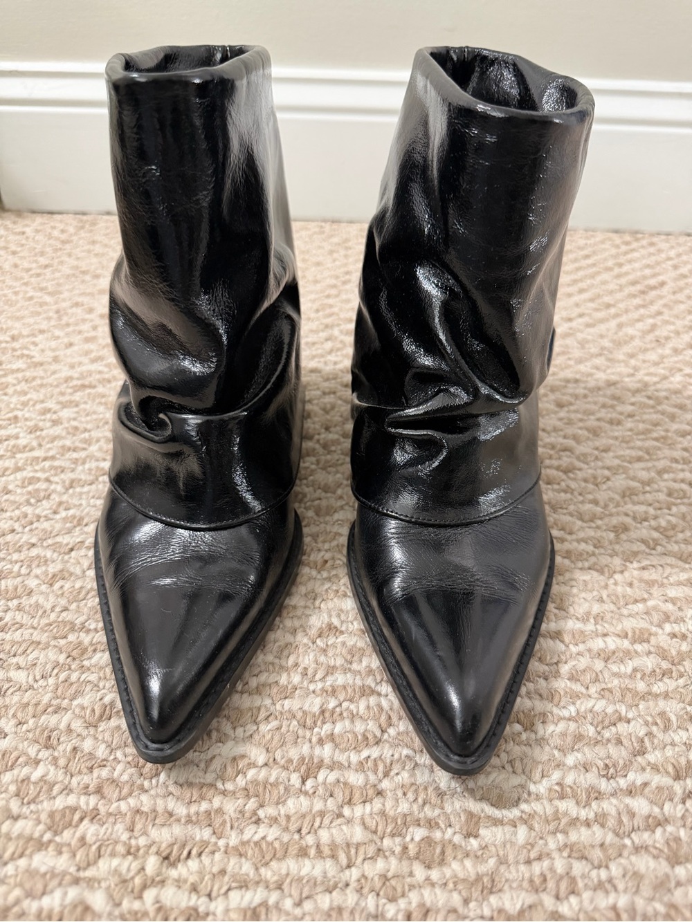 THE ILMA Women’s Black Pointed-Toe Slouch Ankle Boots